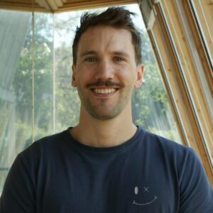 Dr. Armin Schaffer